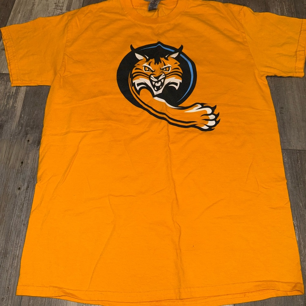 Quinnipiac 25 shirt